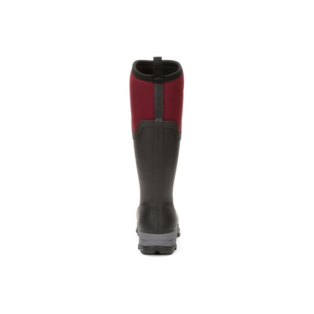 Featuring an 8mm neoprene bootie with fleece lining wrapped in layers of soft rubber so your feet will stay warm and dry in the most extreme conditions.