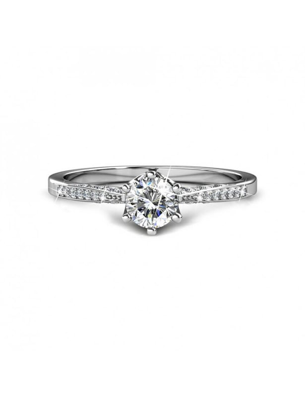 Destiny Ring är ett måste. Lätt att bära tack vare sin mycket fina design och sina många kristaller, den här ringen är för dig. Den perfekta gåvan för att komplettera smyckeskrinet.