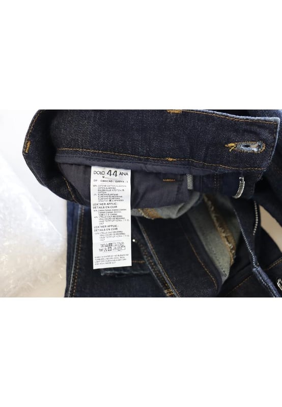 Marke: Dolce & Gabbana  
Material: 98% Baumwolle 2% Elasthan  
Farbe: Blau  
Stil: Hoch geschnittene Skinny-Jeans  
Verschluss: Reißverschluss  
Logodetails
