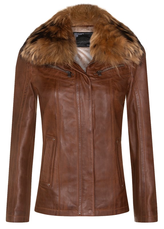 Presentamos nuestra chaqueta parka de cuero para mujer: una opción elegante y acogedora para mantenerte abrigada durante los meses más fríos. Confeccionada en piel de napa flexible, esta chaqueta ofrece una sensación lujosa y cómoda, lo que la convierte en una incorporación versátil a tu guardarropa. Disponible en dos colores atemporales, puedes seleccionar el que complemente tu estilo personal. Esto es lo que distingue a esta chaqueta parka: Piel de napa flexible: confeccionada en piel de napa de alta calidad, esta chaqueta ofrece una sensación suntuosa y lujosa contra tu piel. Opciones de color atemporales: con dos colores clásicos para elegir, puedes combinar fácilmente esta chaqueta con tu estilo preferido. Cremalleras YKK duraderas: con cremalleras YKK, esta chaqueta garantiza durabilidad y funcionalidad para un uso duradero. Elegante cuello de embudo: el cuello de embudo adicional no solo proporciona una capa adicional de protección contra los elementos, sino que también agrega un toque de elegancia a tu apariencia. Amplio almacenamiento: con dos bolsillos en el pecho con cremallera y dos bolsillos adicionales en la cintura, tendrás mucho espacio para guardar cómodamente tus elementos esenciales mientras viajas. Esta chaqueta parka de cuero para mujer combina un estilo moderno con practicidad, lo que la convierte en la opción ideal para mantenerse abrigada y elegante en diversos entornos y ocasiones.