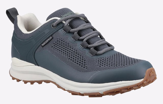 Compton ladies hiking trainer has superior grip for muddy trails. The upper is eco-conscious being made from 85% of rPET (recycled plastic bottles). The EVA footbed gives you extra comfort.
- 85% recycled PET upper- Waterproof breatheable membrane- EVA footbed- Rubber outsole