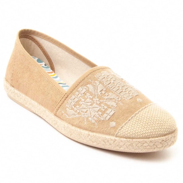 Hechas en España. Alpargata cómoda para mujer. Fabricada en los mejores materiales. Suela antideslizante. Cosido reforzado. Plantilla acolchada. Baja huella de carbono.