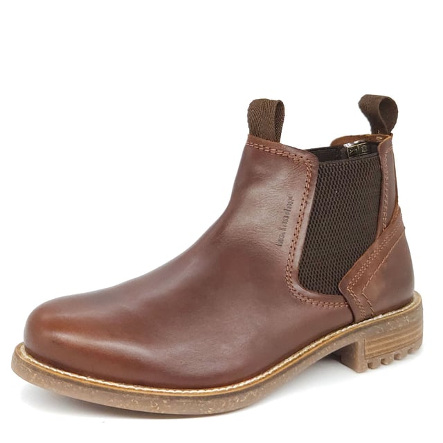 A modern take on a traditional design, the Merton Chelsea Boot features classic stretch panels alongside front and rear loops for a style that slips on with ease. While signature stitching and a chunky block heel complete the look.