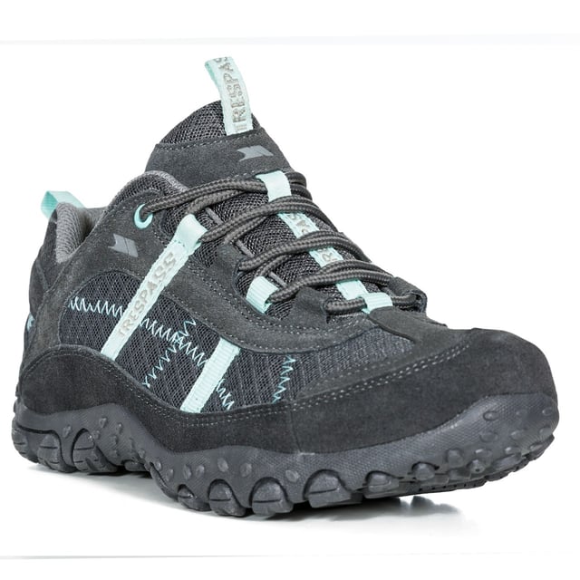 Trespass discount hiking shoes