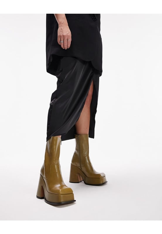 Square toe hotsell boots topshop