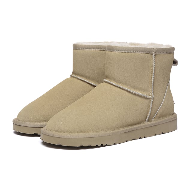 Discover the Ostrich Boots, a favourite among A-list celebrities, perfect for your winter wardrobe staple. These iconic boots effortlessly complement any outfit, whether you're relaxing at home or out running errands, seamlessly merging style with practicality for enduring comfort.

Product No. EAU3017

Description:
- Cow Suede Upper
Sheepskin Wool Insole and Lining
- EVA Sole