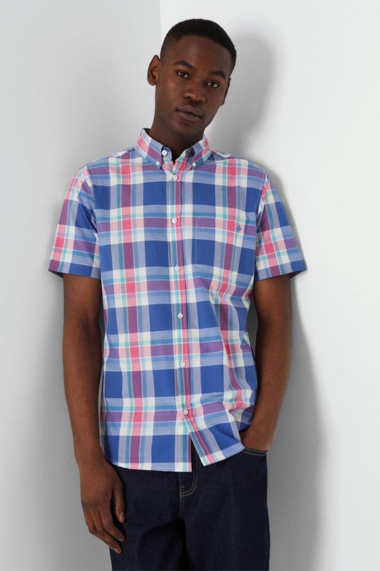 This regular fit short sleeve shirt features a classic check design, and offers a perfect new addition to your wardrobe. Made from high quality fabric and materials it offers both comfort and durability whether you dress it up for those smarter occasions or wear more casually for everyday wear.