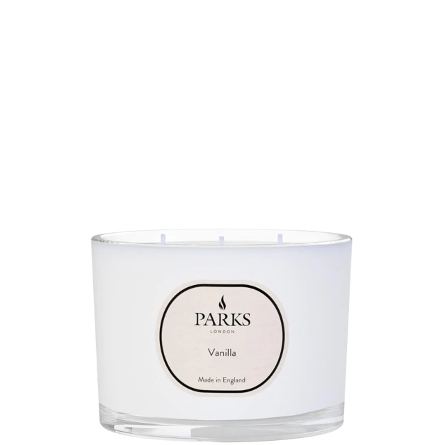 Sweet and comforting, the cheerful aroma of pressed vanilla pods is captured in the purest natural wax candle.
