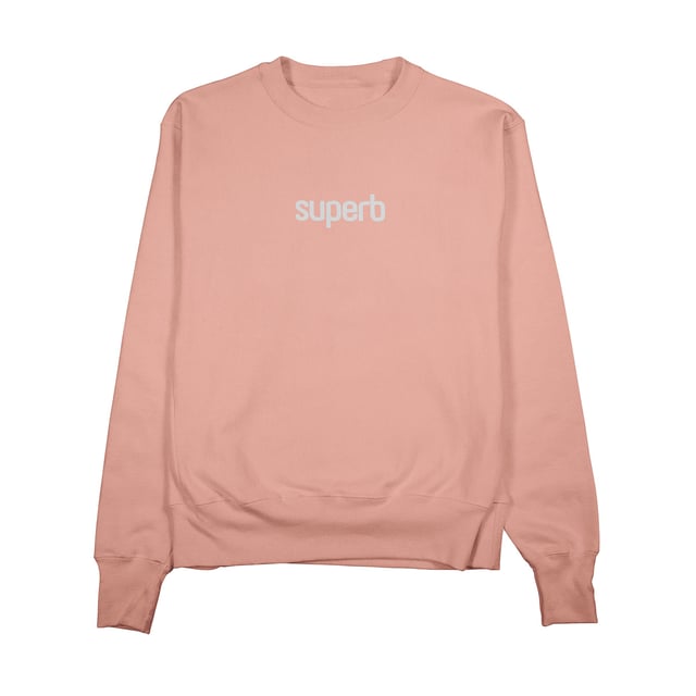 A new basic Superb that arrives in more summery colors, with a different touch. Oversized and easy to wear, this will be the sweatshirt of the season.

 Composition:
 65% Polyester
 35% Cotton
 Weight 290
 Composition: 65% Polyester
 35% Cotton
 Care:
Wash at maximum temperature 30º.
 Iron at low temperature.
 You can use a dryer.
 Do not use bleach.
