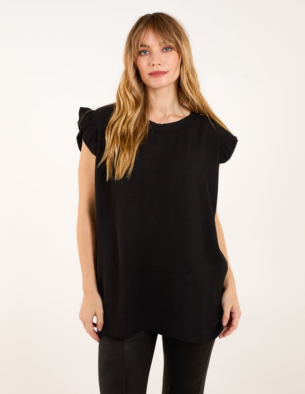 This basic top is perfect for your day-by-day outfits. Pair it with jeans and sneakers for the comfiest look of Autumn/Winter!