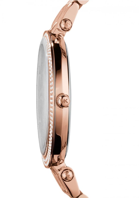 Een glamoureuze stijl uit de Darci collectie van Michael Kors MK3192. Uitgevoerd in een elegante roségouden wijzerplaat met roségouden baton uurmarkeringen en slanke roségouden wijzers. Dit prachtige uurwerk heeft een glinsterende lunette en een ronde wijzerplaat met een mesh band. EAN 4051432739163