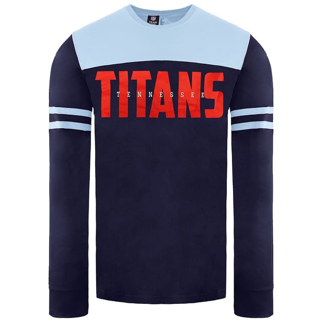 La camiseta Fanatics NFL Tennessee Titans Paneled para hombre es una camiseta elegante y cómoda diseñada para los seguidores del equipo de fútbol americano Tennessee Titans de la NFL. Estas son algunas de las principales características y detalles de esta camiseta:

 Mercancía oficial de la NFL:  Este top es un producto con licencia oficial de la NFL, lo que garantiza su autenticidad y calidad.

 Logotipo y colores del equipo:  La parte superior suele llevar el logotipo y los colores del equipo de los Tennessee Titans, lo que permite a los aficionados mostrar con orgullo su apoyo al equipo.

 Diseño con paneles:  El diseño de paneles añade un toque elegante y deportivo a la apariencia de la camiseta, por lo que es adecuado para los días de partido, ropa casual o actividades al aire libre.

 Tejido cómodo:  La parte superior está hecha típicamente de materiales cómodos que proporcionan una sensación suave y acogedora.

 Uso versátil: Esta camiseta es adecuada para diversas ocasiones, como asistir a partidos de fútbol, ver partidos o simplemente mostrar el orgullo por el equipo en la vida cotidiana.

 Manga corta o manga larga: Dependiendo del diseño específico, puede encontrar opciones de manga corta o manga larga para adaptarse a diferentes condiciones climáticas.

 Fácil de cuidar:  La limpieza y el mantenimiento de la camiseta suelen ser sencillos, ya que normalmente se puede lavar a máquina, lo que la convierte en una opción práctica para los aficionados.

 Disponible en varias tallas:  Fanatics suele ofrecer una gama de tallas para garantizar un ajuste cómodo a los aficionados de diferentes tipos de cuerpo.

La camiseta Fanatics NFL Tennessee Titans Paneled para hombre es una gran elección para los aficionados de la NFL que buscan apoyar a los Tennessee Titans con estilo y comodidad. Tanto si vas al estadio a ver un partido, como si lo ves desde casa o simplemente quieres mostrar tu orgullo por el equipo en tus actividades diarias, esta camiseta te proporciona comodidad y espíritu de equipo.