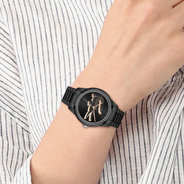 This Lacoste Ladycroc Analogue Watch for Women is the perfect timepiece to wear or to gift. It's Black 36 mm Round case combined with the comfortable Black Stainless steel watch band will ensure you enjoy this stunning timepiece without any compromise. Operated by a high quality Quartz movement and water resistant to 3 bars, your watch will keep ticking. Elegant and fashionable watch that is suitable for the daily life of every Women High quality 19 cm length and 17 mm width Black Stainless steel strap with a Fold over with push button clasp Case diameter: 36 mm,case thickness: 8 mm, case colour: Black and dial colour: Black