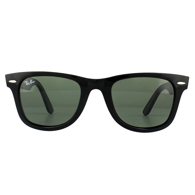 Ray-Ban Sunglasses Wayfarer Ease RB4340 601 Black Green G-15 are a slightly easier to wear version of the iconic sunglasses that have been worn by everyone and anyone for decades. The tilt is slightly less pronounced and slightly softer shape but the iconic look remains as strong as ever.