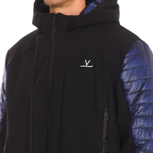 Waterproof jacket Vuarnet.
 High collar with hood.
 Zipper closure.
 One zipper pocket on each front side.
 One internal zipper pocket.
 Brand logo on the upper front side.
 Seams seen in tone.
 Composition: 80% Polyamide, 20% Elastane
 Care:
Wash at maximum temperature 30º.
 Iron at low temperature.
 Do not use dryer.
 Do not use bleach.
 Do not dry clean.