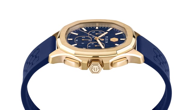 This Philipp Plein $keleton $pectre Chronograph Watch for Men is the perfect timepiece to wear or to gift. It's Gold 44 mm Round case combined with the comfortable Blue Silicone watch band will ensure you enjoy this stunning timepiece without any compromise. Operated by a high quality Quartz movement and water resistant to 5 bars, your watch will keep ticking.