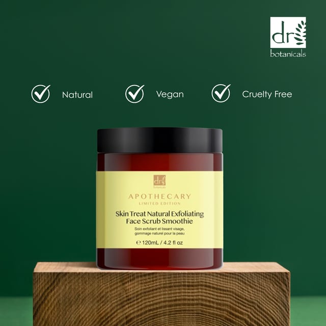 Nuestro batido exfoliante natural Skin Treat es una lujosa mezcla de piedras pómez y aceite de albaricoque. Esta fórmula de belleza limpia mejora el tono de la piel, desobstruye los poros y elimina la piel seca, dejando el cutis suave, sedoso y radiante. Diga adiós a la opacidad y hola a un cutis sano y resplandeciente.