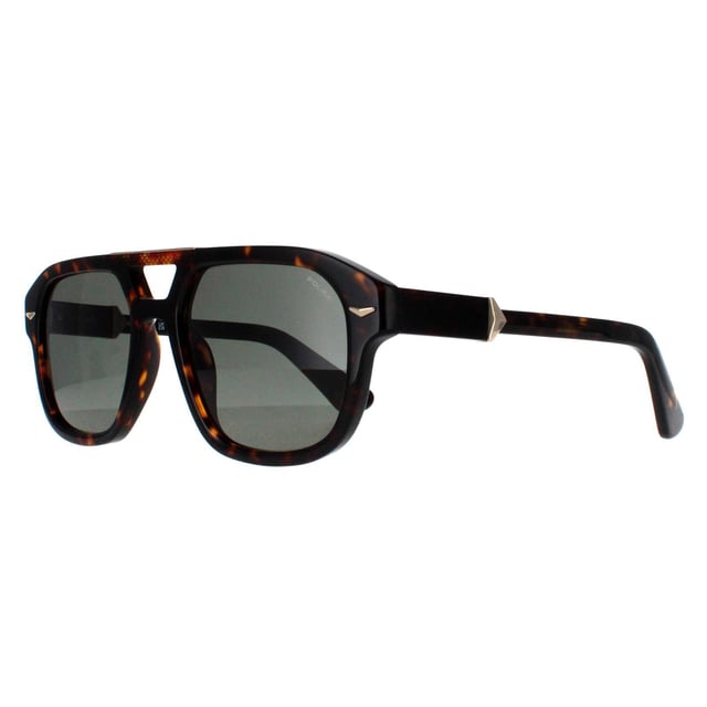 Las gafas de sol Police Square Mens Shiny Dark Havana Green SPLL19 Monument 1 destilan sofisticación moderna con un diseño audaz y geométrico que capta la atención a la vez que proporciona la máxima comodidad. Con una montura ligera, estas gafas de sol mejoran la claridad visual, por lo que son ideales para los días soleados. La distintiva forma angular añade un toque vanguardista, complementado por el icónico logotipo de Police que muestra un compromiso con el estilo y la calidad. Ya sea para ir a la playa o para pasear por la ciudad, las gafas de sol SPLL19 son la combinación perfecta de moda y funcionalidad, y le garantizan un aspecto impecable a la vez que protegen sus ojos.