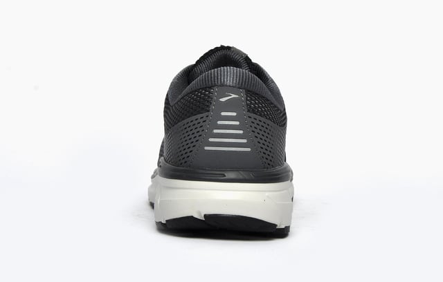 Brooks dyad shop 10 on sale