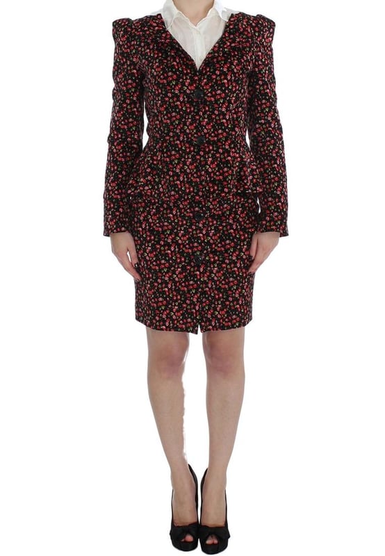 Precioso a estrenar con etiquetas.
  Traje de 2 piezas: chaqueta blazer y falda lapiz por encima de la rodilla.
  Negro con detalles florales multicolores.
  Fabricado en Italia.
  Cierre de boton.
  Totalmente forrado.
  Material: 63% poliester 32% rayon 5.