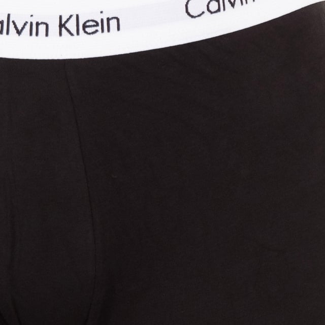 Pack-3 Calvin Klein Boxers.
 Elastic rubber waistbands with the brand's name consecutively embroidered.
 Comfortable and breathable fabric.
 Anatomical front, with the ability to hold without squeezing.
 Hem cut with ribbed finish.
 Seams seen in tone.
 Composition: 95% Cotton, 5% Elastane.
 Care:
Care:
 - Wash at max temperature. 40ºC.
 - Do not use bleach.
 - Supports dry cleaning.
 - Allows you to use a dryer.
 - Iron at max temperature. 130ºC.