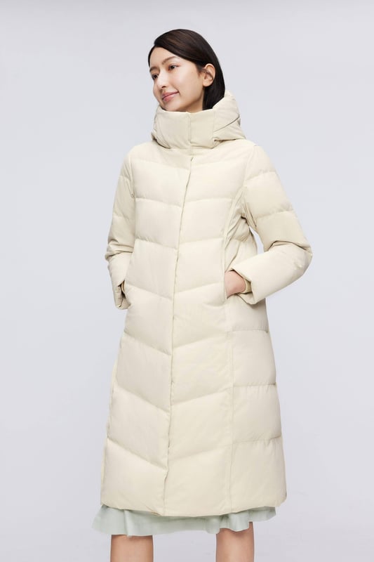 Discover unparalleled warmth and comfort with our premium duck down-filled jacket, featuring 680+ fill power for exceptional insulation. Enhanced by advanced seamless fabric, it offers a smooth, flexible feel, ensuring both comfort.
