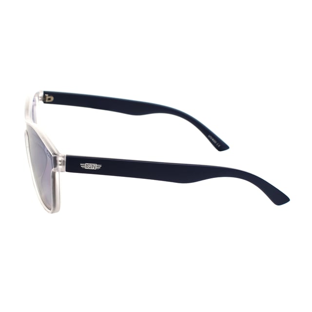 Must Have unisex sunglasses with a square design and polycarbonate frame, ideal for a modern and durable style.

 Equipped with UV 400 protection lenses, they block 100% of UVA and UVB rays, offering eye protection in bright environments.

 The square shape provides a contemporary and versatile touch, perfect for complementing any look.

 They include the Must Have logo engraved on the temples and on one of the lenses, adding a distinctive detail.

 They come with a soft cleaning cloth to keep your lenses spotless and a protective case to store them safely.

 Perfect for complementing any look, these glasses are ideal for those looking for protection and style in one piece.
 Measures: Lens height: 50 mm, Lens width: 56 mm, Bridge: 0.9 mm, Temples: 142 mm
 Composition: Polycarbonate
 Care:
- Wash only with water or, if necessary, a mild soap.
 - Dry with a soft cloth to avoid scratches.
 - Avoid contact with harsh surfaces or abrasive liquids.