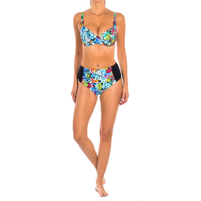 Women's high bikini briefs.
 Basic cut with fully lined bottoms and multicolored low-cut leg.
 Color Black-floral print
 Avant-garde fabric with high molding power, high resistance to chlorine, tanning creams and oils, and excellent moisture absorption properties.

 Composition: Exterior: 80% Polyamide, 20% Elastane; Interior: 73% Polyester, 18% Elastane, 9% Polyamide.

 Handwash.
 Do not iron or use bleach.
 Do not tumble dry.
 Do not twist to drain.
 Composition: Exterior: 80% Polyamide, 20% Elastane; Interior: 73% Polyester, 18% Elastane, 9% Polyamide.
 Care:
Handwash.
 Do not iron or use bleach.
 Do not tumble dry.
 Do not twist to drain.