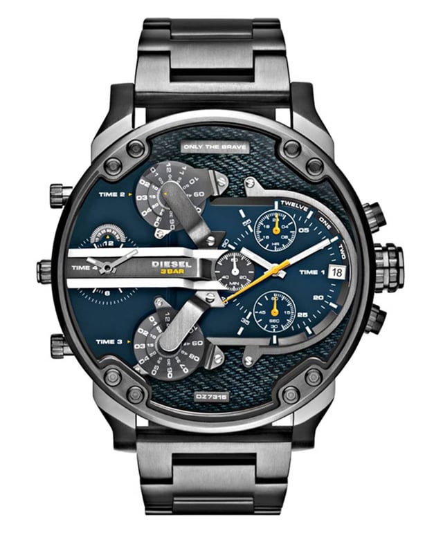 Diesel DZ7331 DADDY 2.0 watch. Oversized watch has a grey pvd / stainless steel case and is fitted with an analogue chronograph quartz movement. It is complete with a stainless steel bracelet and has a grey/ blue dial.  EAN 0698615103515
