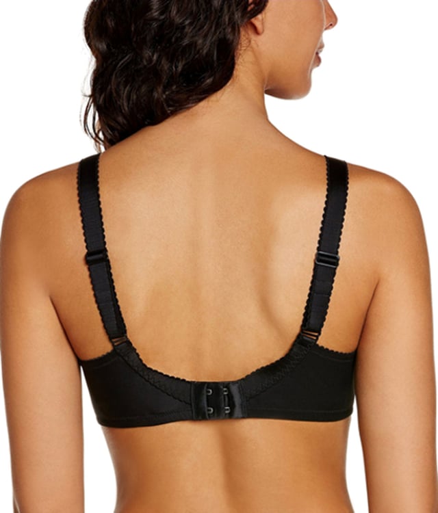 The Triumph Delicate Doreen unwired bra can look back on a successful career spanning almost 50 years. The Doreen bra was launched for the first time in 1966 and has been a Triumph best-seller ever since. Continuous improvements in ever more precious materials and designs have now culminated in the softest, most filigree version of this Triumph best-seller: the Delicate Doreen unwired bra. The proven cut in retro look is preserved and enhanced by modern lace details and more elegant design. Maximum wearing comfort and support paired with super-soft high quality materials are the stunning product. For romantic women with a soft spot for a nostalgic look, this classic is bound to be the unrivalled favourite of the collection..