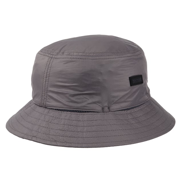 100% Polyamide. Fabric: Ripstop. Design: Logo. Fabric Technology: Breathable, Durable, DWR Finish, Water Repellent. Mesh Panels.