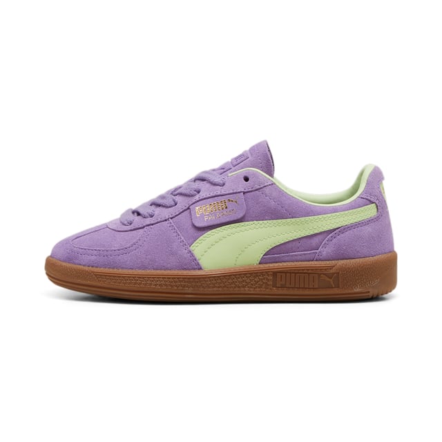 PRODUCT STORY A terrace legend from our archives returns: The Palermo. The silhouette debuted back in the early '80s, where it quickly became a staple among the terrace crowds in British football stadiums. Now, we’ve brought it back for the fans. Like the original, the Palermo is complete with its signature tag at the upper, a T-toe construction, and, of course, the classic gum sole. FEATURES & BENEFITS PUMA’s leather products support responsible manufacturing via the Leather Working Group. DETAILS Leather upperSynthetic liningDebossed and foil-printed PUMA branding on quarter panel tab and heel capLeather-coated FormstripRubber midsoleRubber outsolePUMA Youth: Recommended for older kids between 8 and 16 years