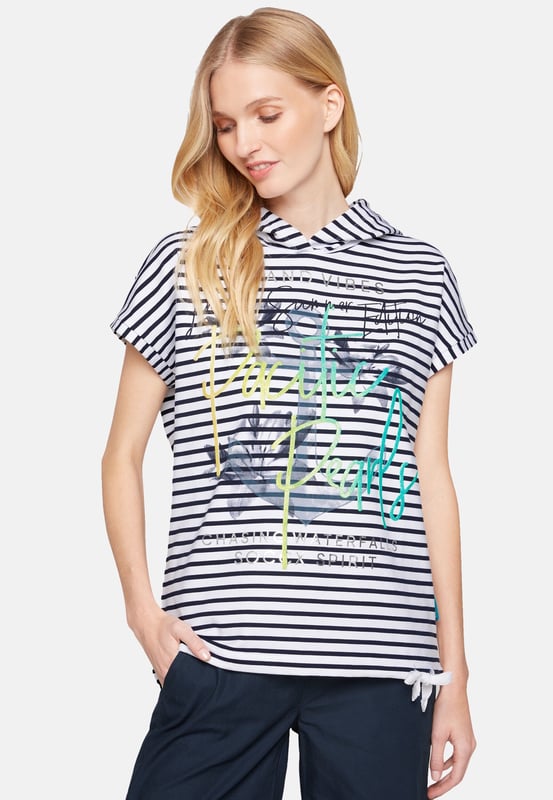Zomerse sweater met korte mouwen en capuchon, verlaagde schouders, trekkoord in de zoom en typisch label artwork met fotoprint op de voorkant. Een echte must-have sweatshirt!