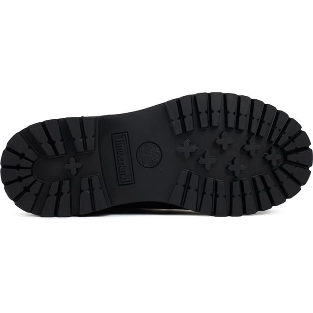The Timberland Nellie Boots Are Iconic And Robust Featuring Soft Nubuck Uppers With A Padded Ankle Cuff. Metallic Eyelets Are Complemented By Two Tone Laces And Embossed Branding To Create Signature Timberland Detailing. Durable Rubber Sole Completes.