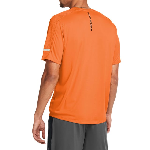 Mens Under Armour Tech Utility Short Sleeve T-Shirt in orange.- Crew neck.- Short sleeves.- Material wicks sweat & dries really fast.- Reflective details.- UA Tech™ fabric is quick-drying  ultra-soft & has a more natural feel.- Main body fabric contains at least 90% recycled polyester  excluding trims & embellishments.- 100% Polyester.- Ref: 1385976810