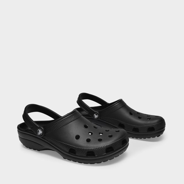 The ultimate in edgy chic, Crocs are still making their mark in the upper echelons of fashion. Are you ready to get on board? Why not go for a Classic black pair, to make things easy. Wear them every day with straight jeans and a tee for a relaxed feel or with a sophisticated midi skirt for a major contrast! Colour : Noir - Black. Main material: synthetic. Sole : rubber. Lining: synthetic. Closure : back strap. Toe shape : round. Fit: true to size - Sizing European. Width: 10. Height: 2. Length: 24.