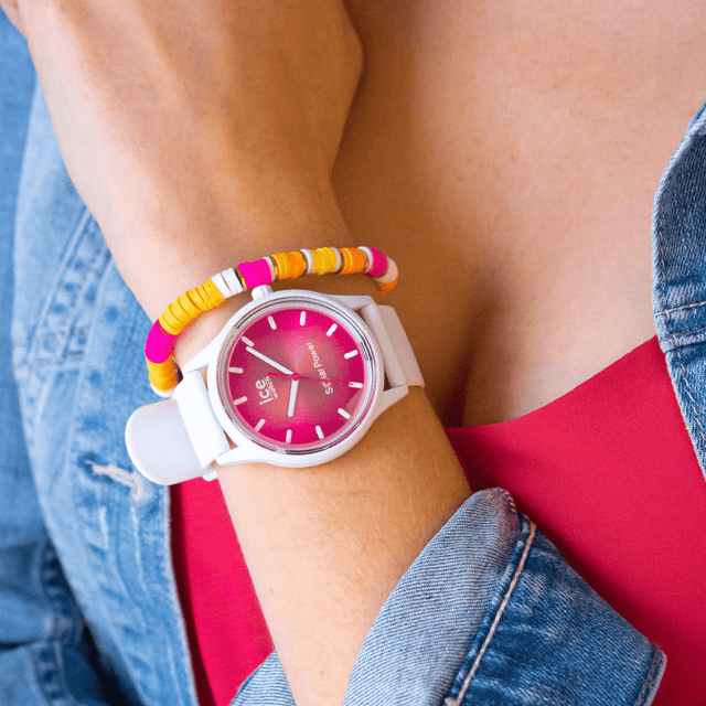 Ice watch ice solar power outlet