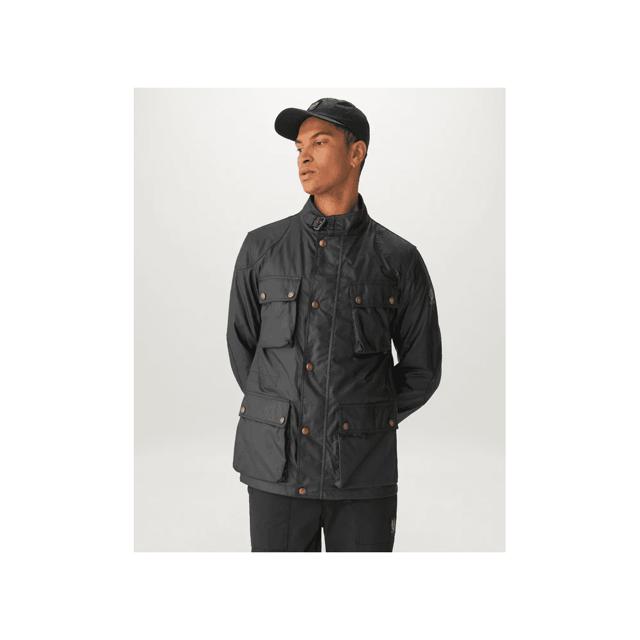 Crafted from 6 oz. waxed cotton, the Fieldmaster jacket in Black features Belstaff's signature slanted map pocket and internal drawstring at the waist so you can perfect the fit. Re-wax to keep it water and wind repellent.

&nbsp;
Breathable material and underarm ventilationFour front pockets and one internal pocketSnap and one-way zip fasteningsSignature Belstaff check cotton twill liningHigh collar with adjustable throat latchReinforced shoulder and elbow panelsExterior: 100% CottonBody lining: 100% Cotton. Sleeve lining: 100% ViscoseProduct ref: 100034




71050524