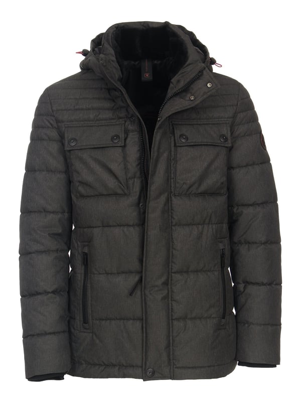 Diese Steppjacke von Casamoda ist eine robuste und bequeme Jacke für kühlere Tage. Sie ist aus hochwertigen Materialien gefertigt und hat eine antiallergische Sorona-Füllung, die für eine optimale Wärmeisolierung sorgt. Die Jacke ist wasser- und windabweisend und schützt Sie vor Wind und Wetter. Die Jacke hat einen Stehkragen und einen durchgehenden Reißverschluss, der durch eine Druckknopfleiste verdeckt wird. Die Jacke hat mehrere Taschen, in denen Sie Ihre Wertsachen sicher aufbewahren können. Die Jacke verfügt über Seitentaschen mit Reißverschluss und zwei Brusttaschen mit Druckknöpfen. Die Sturmbündchen an den Ärmeln sorgen für einen guten Sitz und schützen vor Kälte. Die Jacke hat eine reguläre Passform, die für einen bequemen Sitz sorgt. Die Jacke hat außerdem eine abnehmbare Kapuze, die Sie mit Druckknöpfen befestigen oder abnehmen können. Die Kapuze ist ein praktisches Detail, das Ihnen mehr Flexibilität bietet. Sie ist in verschiedenen Farben und Größen erhältlich und lässt sich vielseitig kombinieren. Diese Steppjacke von Casamoda ist eine robuste und bequeme Jacke für jeden Mann.