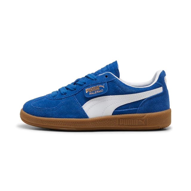 PRODUCT STORY A terrace legend from our archives returns: The Palermo. The silhouette debuted back in the early '80s, where it quickly became a staple among the terrace crowds in British football stadiums. Now, we’ve brought it back for the fans. Like the original, the Palermo is complete with its signature tag at the upper, a T-toe construction, and, of course, the classic gum sole. FEATURES & BENEFITS PUMA’s leather products support responsible manufacturing via the Leather Working Group. DETAILS Leather upperSynthetic liningDebossed and foil-printed PUMA branding on quarter panel tab and heel capLeather-coated FormstripRubber midsoleRubber outsolePUMA Youth: Recommended for older kids between 8 and 16 years