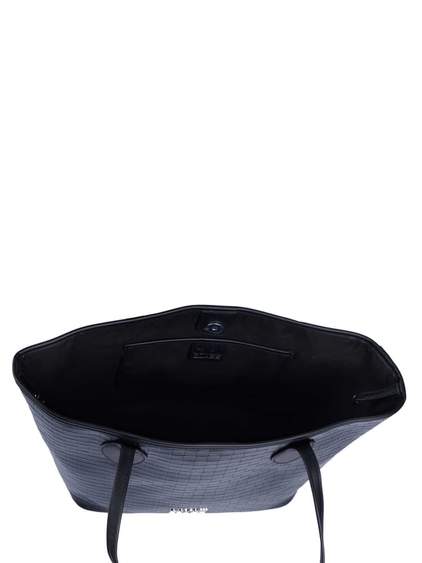 100% Polyurethan; Breite: 46cm, Höhe: 30cmCavalli Class Tasche;  Modell: CCHB00092 100;  Hochwertig verarbeitet;  Verschluss: Druckknopf;  Zwei Henkel;  Ein Hauptfach innen;  Ein kleines Fach an der Innenseite;  Eine kleine Tache mit Reißverschluss, mit einem Haken und Band in der Innentasche befestigt ;  Maße (cm): 46 x 30 x 14,5;  Cavalli Class Logodetails