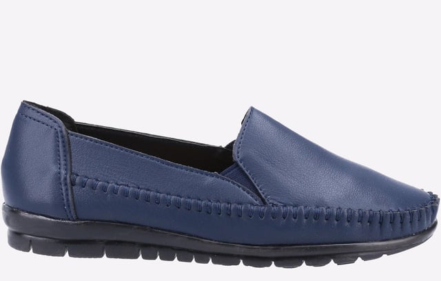 A simple yet versatile espadrille inspired loafer. A comfortable slip-on style with twin gussets and lightweight flexible EVA sole.
Smooth leather upper
Slip on casual shoe with twin elastic gussets.
Lightweight EVA sole