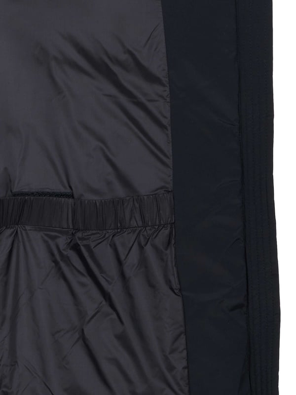 91% polyamide, 9% elastaan; Woolrich-jasje;  Model: CFWWOU0883FRUT1148 100;  Hoogwaardige afwerking;  Afneembare capuchon met drukknopen en trekkoord;  tweewegritssluiting;  Twee zijzakken met drukknopen;  Twee binnenzakken met klittenbandsluiting;  donsvoering;  Woolrich-logodetails