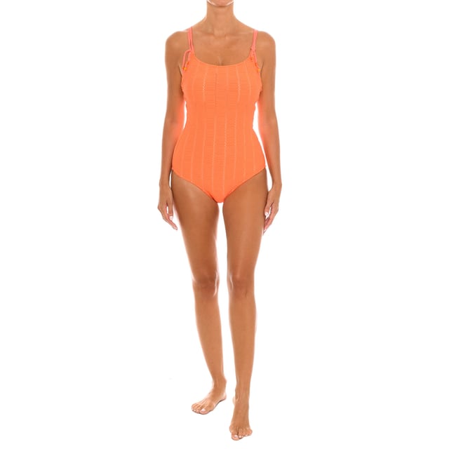 Bañador escote redondo EB0216B mujer.

Presenta un escote redondo en la parte delantera, creando una silueta femenina y elegante.
Incluye copas para dar soporte y realce al busto.
Completamente forrado.
Presenta tirantes ajustables que permiten personalizar el ajuste y la cobertura.
Los tirantes se pueden extraer para poner cruzados por la parte de la espalda o rectos.
En la espalda, tiene un corte en pico, dejando una parte de la espalda al descubierto.
Este bañador de Teleno es una opción atractiva y versátil para lucir en la playa, piscina u otras actividades acuáticas.
Su diseño elegante y femenino lo convierte en una prenda adecuada tanto para un día de playa como para eventos o situaciones más formales.
 Composición: Exterior: 91% Poliéster, 9% Elastano.
Forro: 92% Poliéster, 8% Elastano.
Copa: 100% Poliéster
 Cuidados:
Lavar a mano máximo 30º.
No usar secadora.
No usar lejía.
No planchar.
No lavar en seco.
No estrujar.