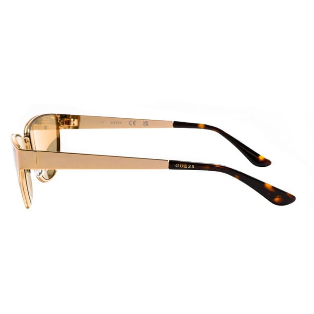 These women's glasses have a rectangular shape.
 The main material used in the manufacture of these glasses is metal.
 The temples of these glasses are made of metal, they include the Guess logo.
 100% UV Protection.
 Anti-reflective lenses.
 Includes certificates of authenticity and warranty.
 Measures: Lens height: 37 mm. Lens width: 57 mm. Bridge: 16 mm. Temples: 135 mm.
 Composition: Acetate
 Care:
Use a soft, clean microfiber cloth to clean your sunglasses. This type of cloth will not scratch the lenses.
 Avoid using abrasive cleaning products, detergents, alcohol or acetone, as they can damage the lenses and anti-reflective treatments.