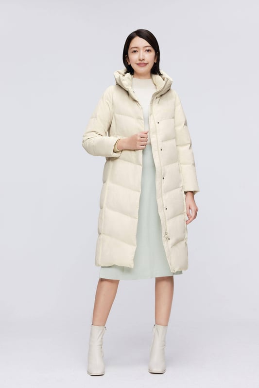 Discover unparalleled warmth and comfort with our premium duck down-filled jacket, featuring 680+ fill power for exceptional insulation. Enhanced by advanced seamless fabric, it offers a smooth, flexible feel, ensuring both comfort.