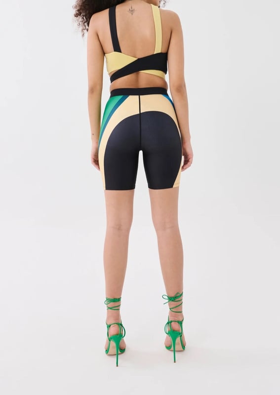 Active 5 bike shorts. Supreme stretch & recovery, lightweight fabric. P.E Nation woven jacquard waistband. P.E Nation logo at hem