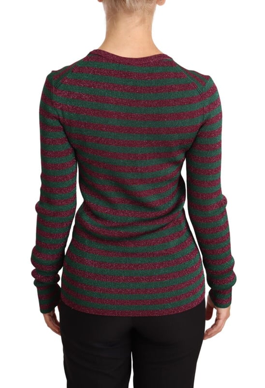 Märke: Dolce & Gabbana  
Skick: Helt ny med etiketter  
Stil: Pullover med rund hals  
Färg: Mörkgrön  
Material: 77% Viskos 23% Polyester  
Tillverkad i Italien  
Logodetaljer  
Kön: Dam  
Material: 77% Viskos 23% Polyester