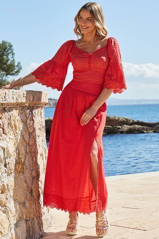 Feel-good vibes guaranteed
Elevated with luxe embroidery
Elasticated waist makes it ultra comfy
Crafted from breezy lightweight fabric
Add the matching top for maximum impact
Let it stand out with a simple vest top
