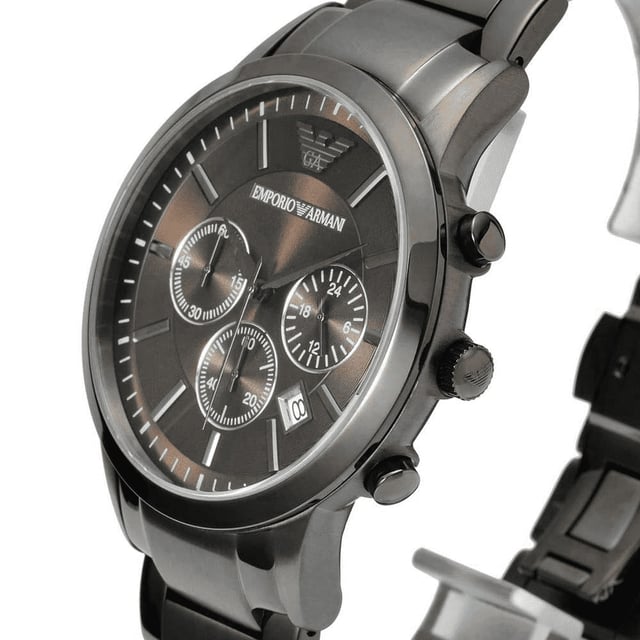 Elegante Herrenuhr der Marke Armani. Das Gehäuse hat einen Durchmesser von 43 mm und das Uhrwerk ist ein Quarzwerk.  Marke: ArmaniModellname: AR2454 (43mm)Kategorie: HerrenuhrMaterialien: EdelstahlFarbe: anthrazit